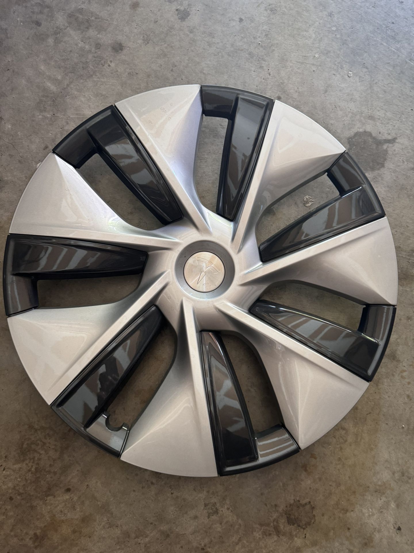 Tesla 19” Gemini Wheel Covers