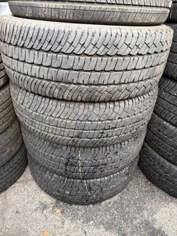 Vendo 275/65/r20 Las 4 llantas Michelin por $190