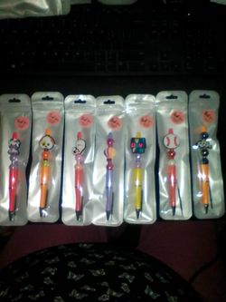 Custom beadable pens