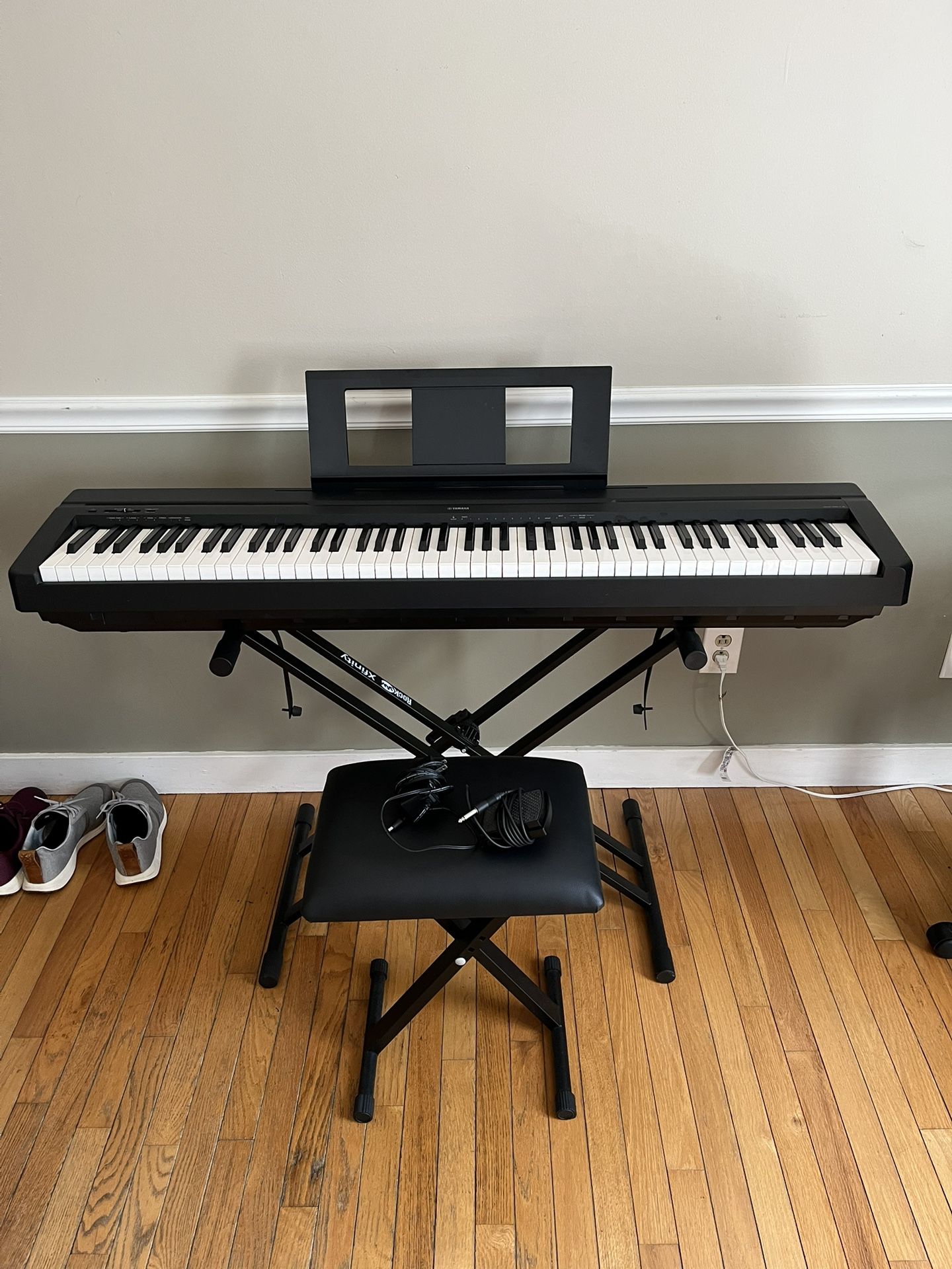 Yamaha P45 88-key Weighted Digital Piano / Keyboard