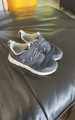 On Cloud Play Kids Sneaker