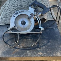 SKILSAW® Model 77 7-1/4” Worm Drive Saw