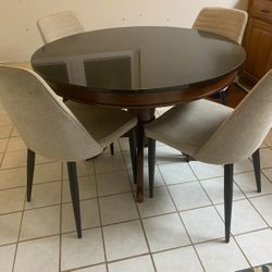 Table & Chairs