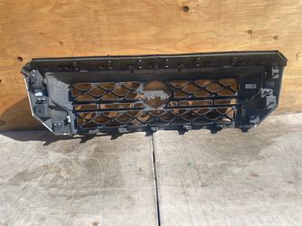 2013-2017 dodge ram front grill 1500. OEM