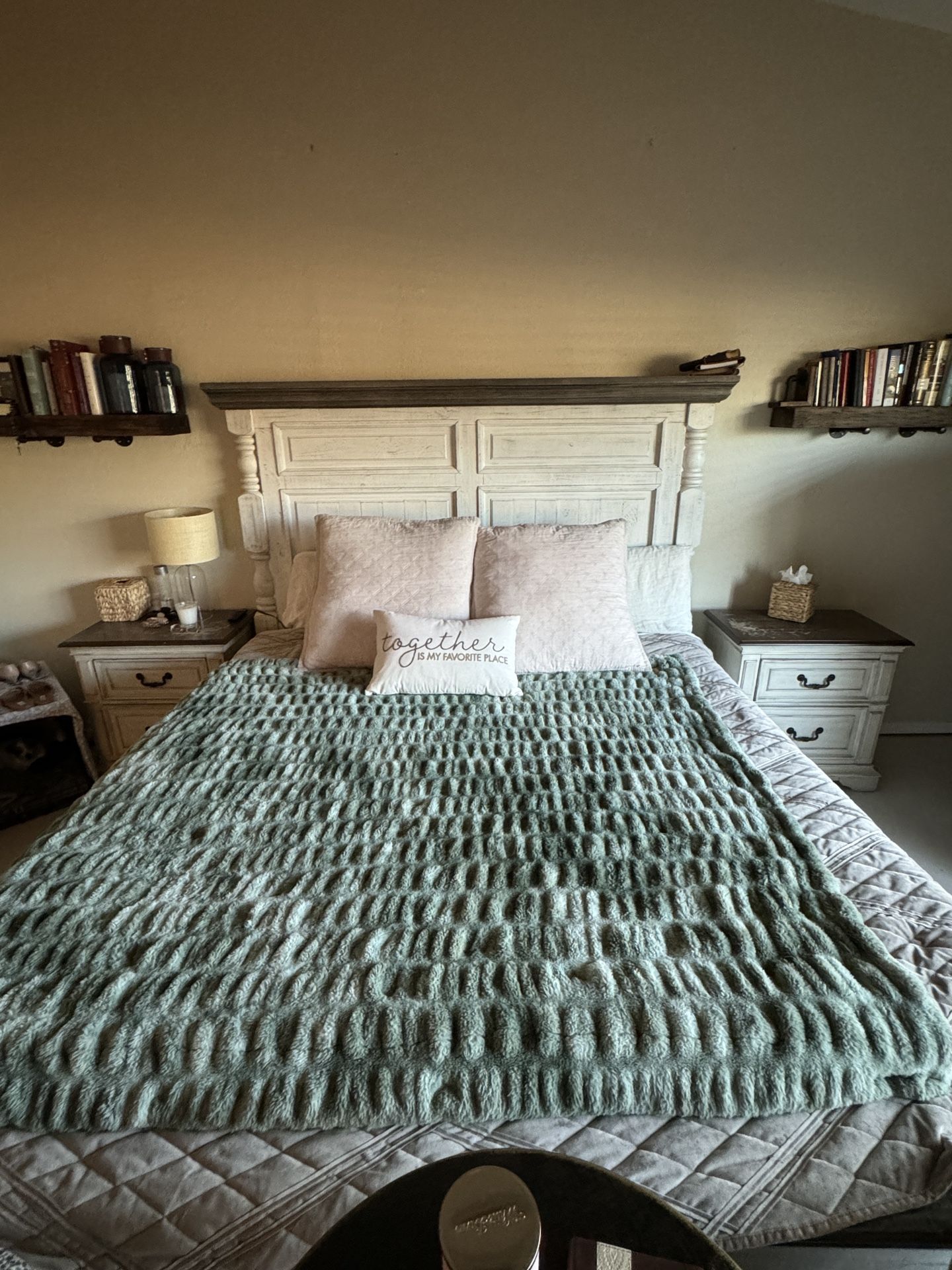 4-Piece Bedroom Set