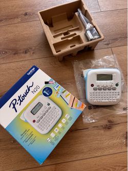 New Brother P-touch N20 Personal Desktop Label Maker