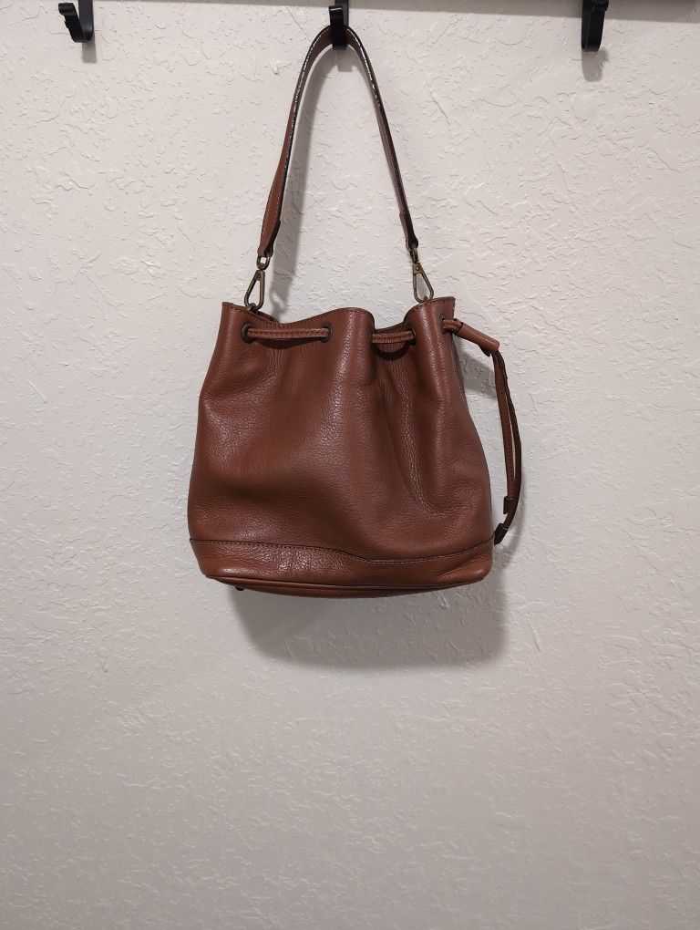 LEATHER PURSE NEW! NO TAGS 