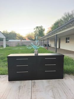 Modern dresser