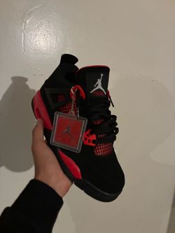 Jordan 4 thunder red