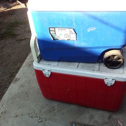 Igloo And Coleman Ice Chest