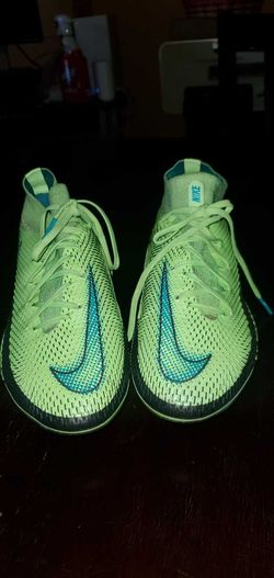 UNISEX SIZE 7 NIKE PHANTOM GT SOCCER CLEATS ⚽️.