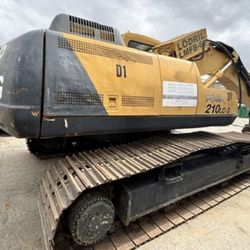 LODRILL Hyundai Robex 210LC-3 —$105,000