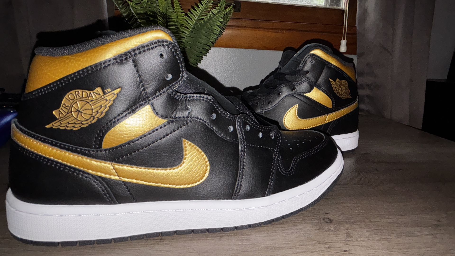 Jordan AJ 1 Mid
