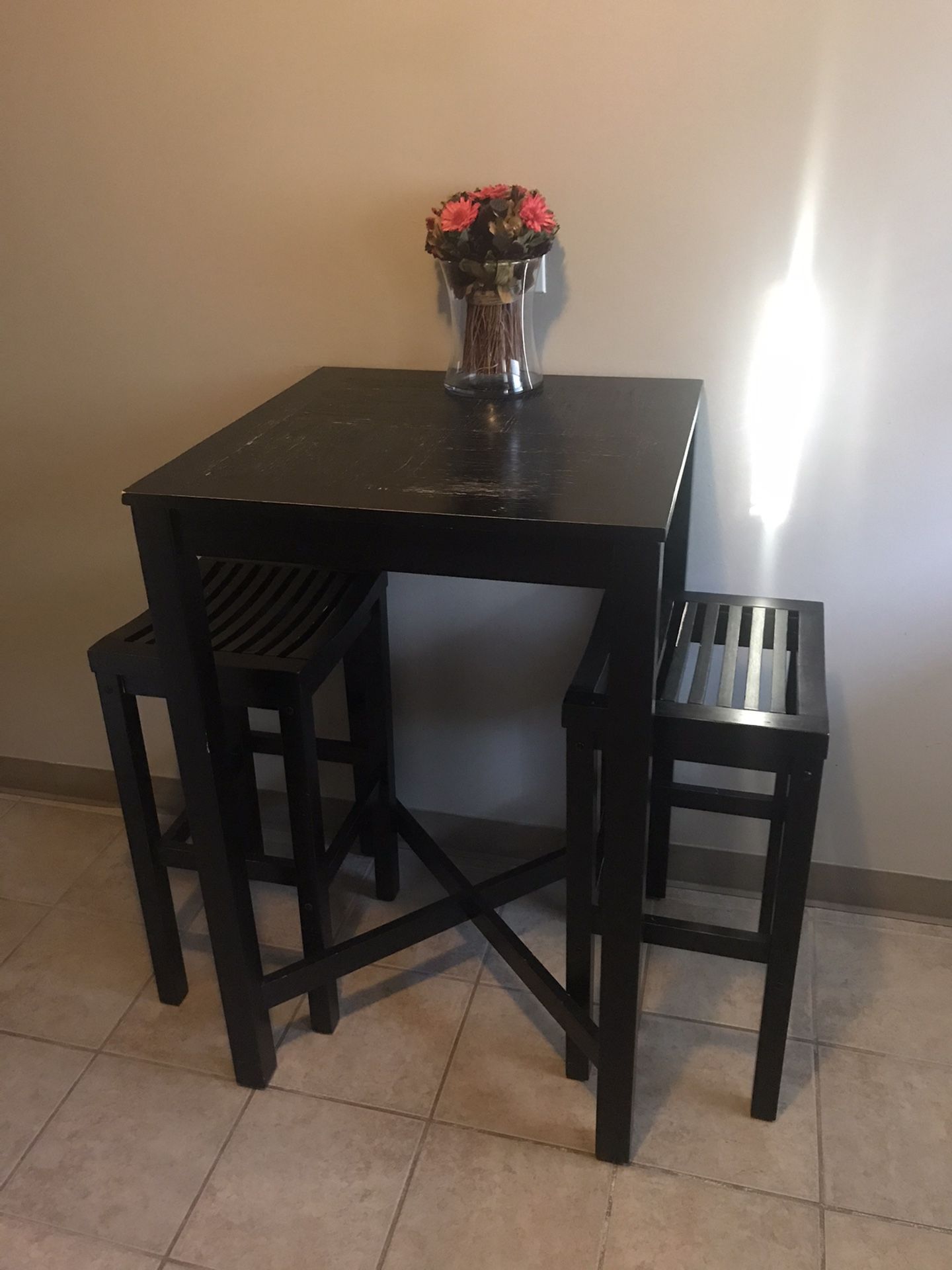 Tall Kitchen Table & Stools