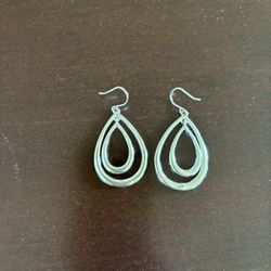 Kenneth Cole silver drop earrings 