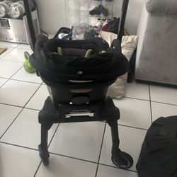 It’s a perfect car seat for a baby we Use It But We Just Got It so it’s like new I got it for $500 and selling it for half the Price which Is $250