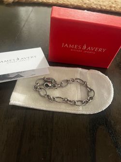 Oval twisted bracelet