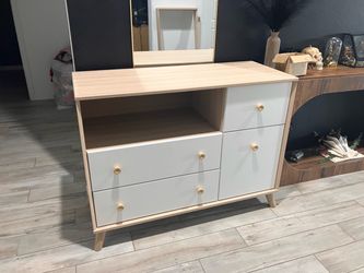 South Shore Dresser / Changing Station