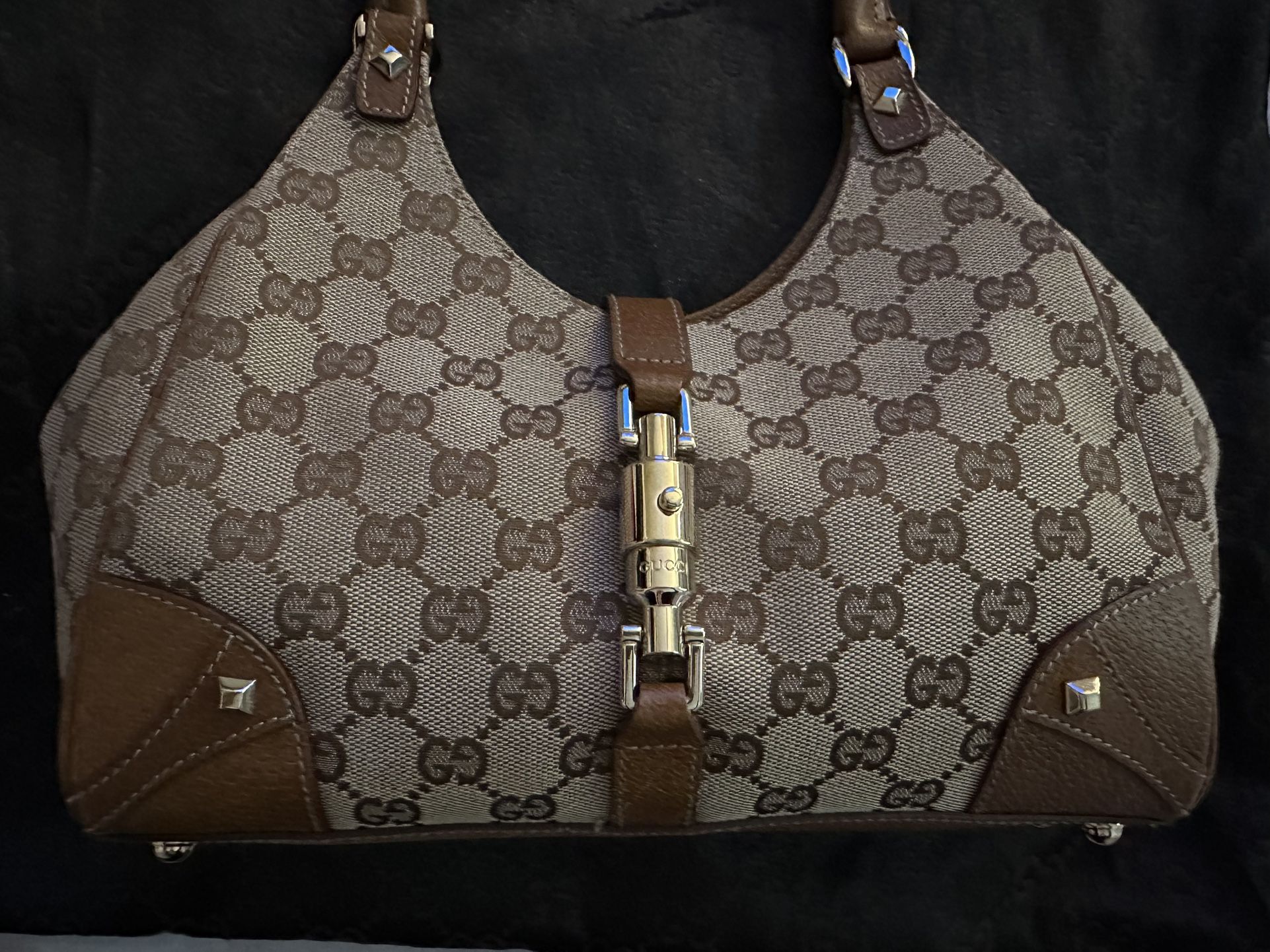 Authentic “Vintage” Gucci Jackie Bardot M- Tom Ford 2000’s era