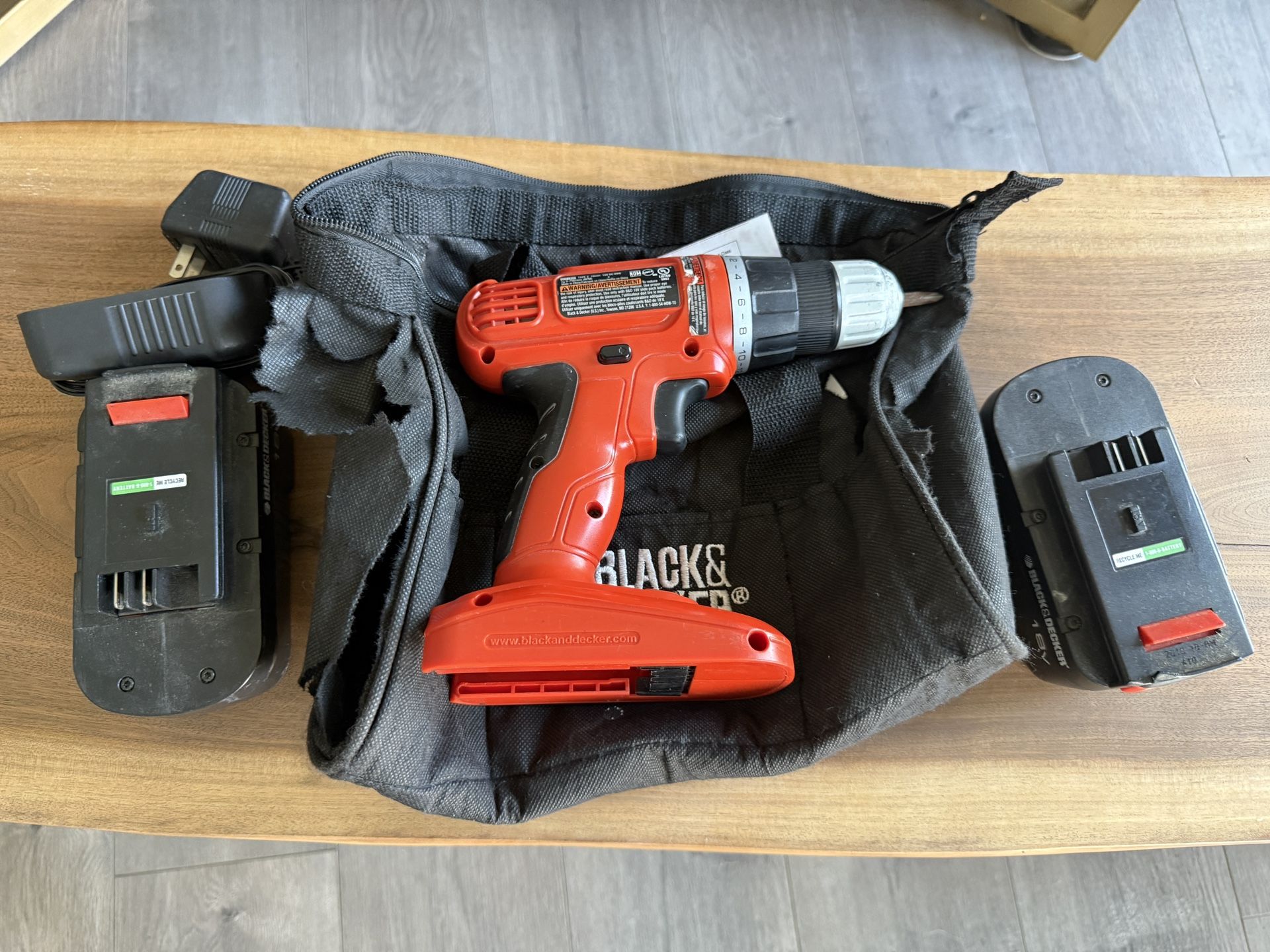 Drill - Black and Decker, 2 Batteries, 1 Charger, 1 Bag