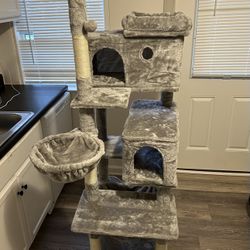 NEW Cat Post Tower