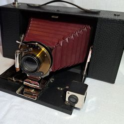 MINT Kodak 3A Folding Brownie Camera