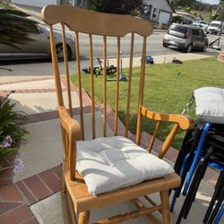 Rocking Chair 