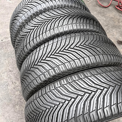235:55R20 Michelin tires usadas en perfecta condición 80%life