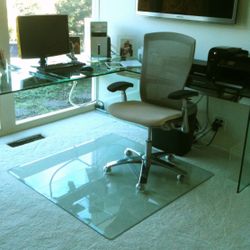 Vitrazza Glass Chair Mat