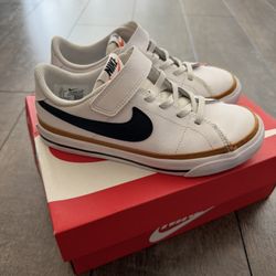 Nike Shoes Size 1 Youth 