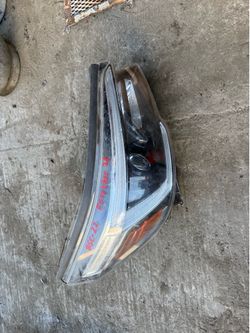 Right headlight for 2021 Subaru forester headlight
