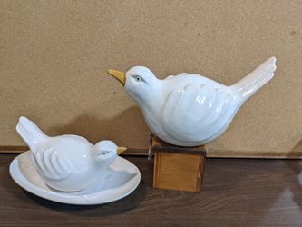 Decorative Ceramic Birds Includes Plate For Sale