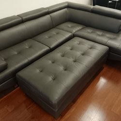 *Weekend Special!!!*---Modern Ibiza Gray Leather Sectional Sofa W/Ottoman---Delivery And Financing Available🤭