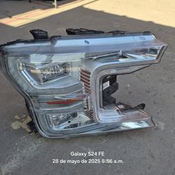Ford F150 Right Headlight Xenon Oem