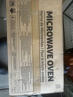 BRAND NEW (Unboxed) Samsung microwave