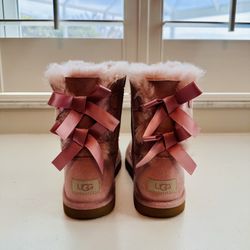 UGG Boots Pink Suede With Bows Girls Size 3