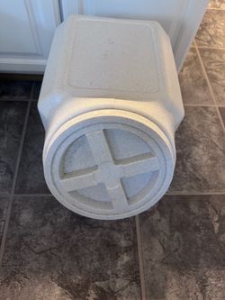 Large Plastic Storage Container with Lid