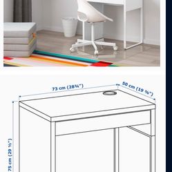 IKEA Small Desk in excellent condition 