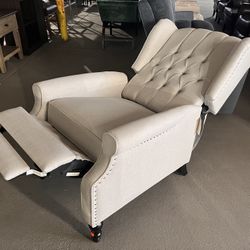 Wingedback Recliner