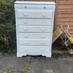 Free Dresser