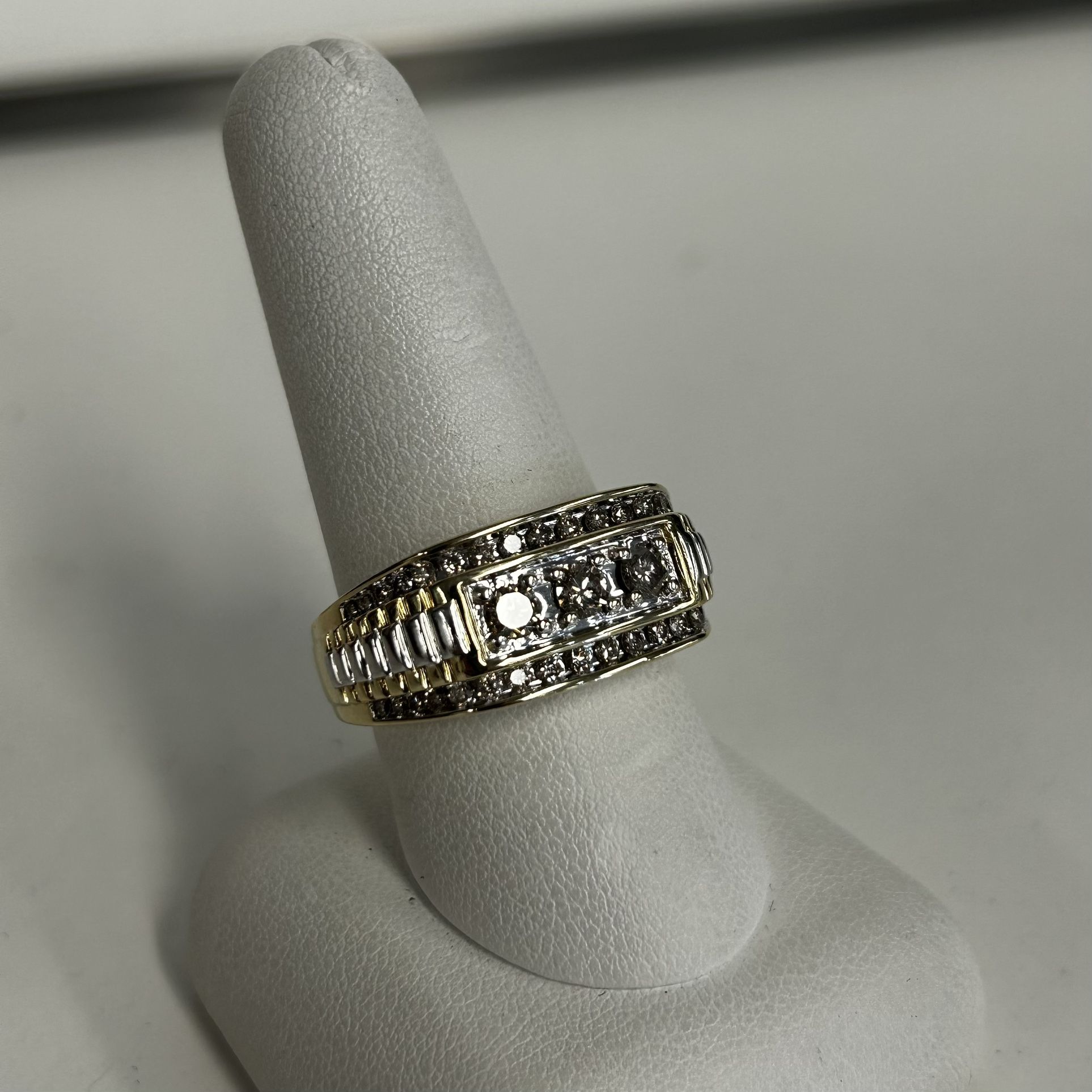 10kt Diamond Ring