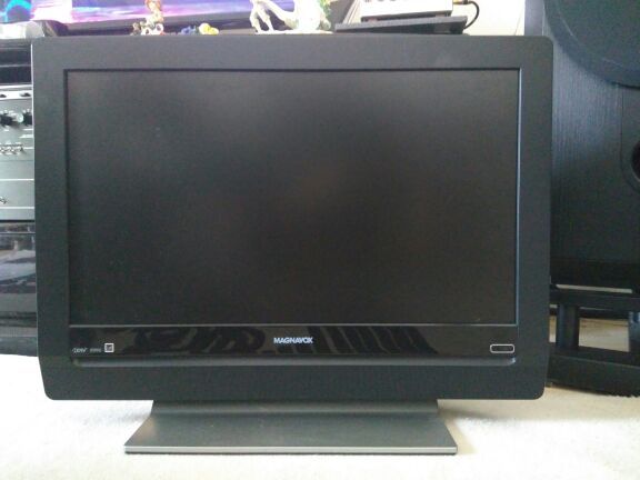 Magnavox 26-inch LCD TV 26MF337B/27