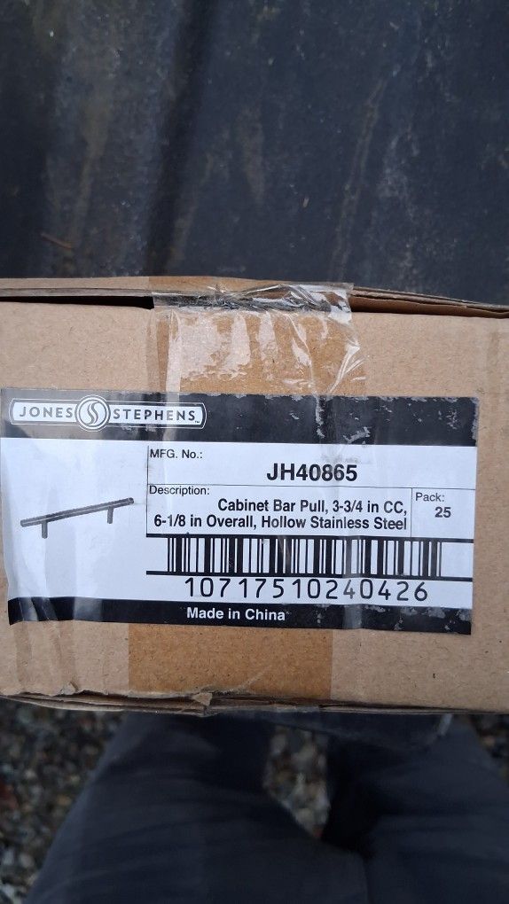 jones stephens cabinet bar pull stainless steel jh40865 6-1/8