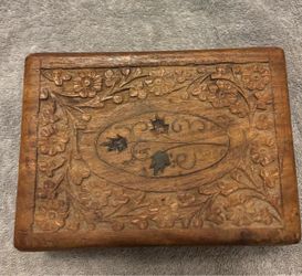 Carved Wood Trinket Jewelry Box Made in India – Floral Metal Inlay