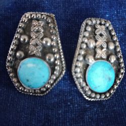 VITAGE  EARRING  """ NATURAL  STONE"""