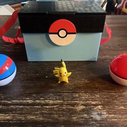 Pokémon Volcano Carry Case with Pikachu Figure And 2 Poké Balls