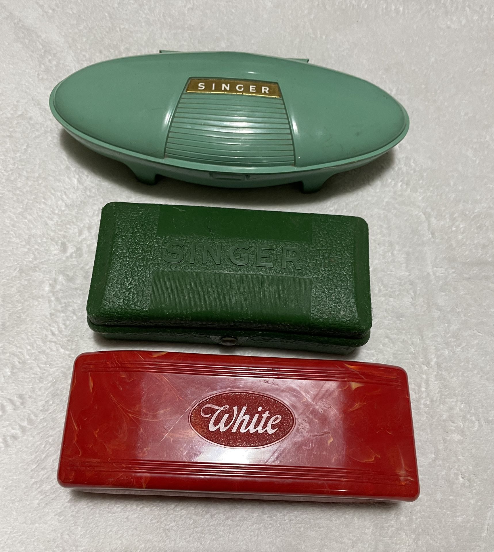 Vintage Singer And White Buttonholers