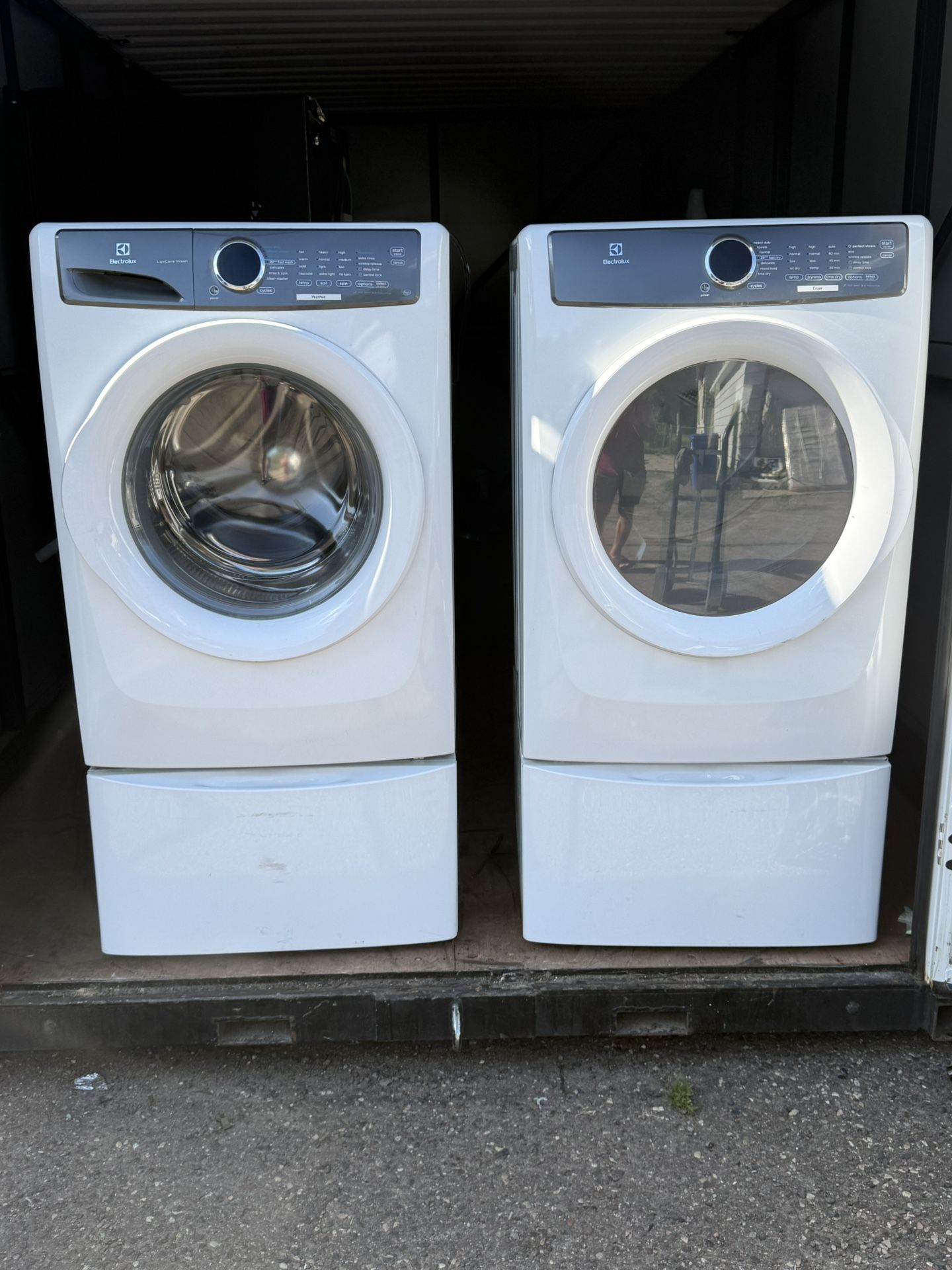Electrolux Front Load Washer & Electric Dryer Set – High-Efficiency, Quiet, Matching Pair