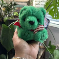 Vintage Puffkins HOLIDAY JINGLES GREEN BEAR W/ CANDY CANE 4" Stuffed Animal