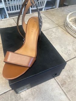 Coach Paige Block Heel Sandal Size 10M